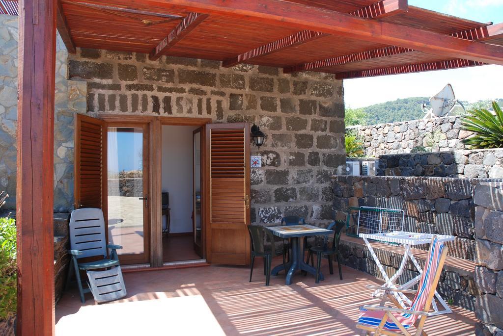 Isola di Ustica Case Vacanze La Cernia Bruna חדר תמונה