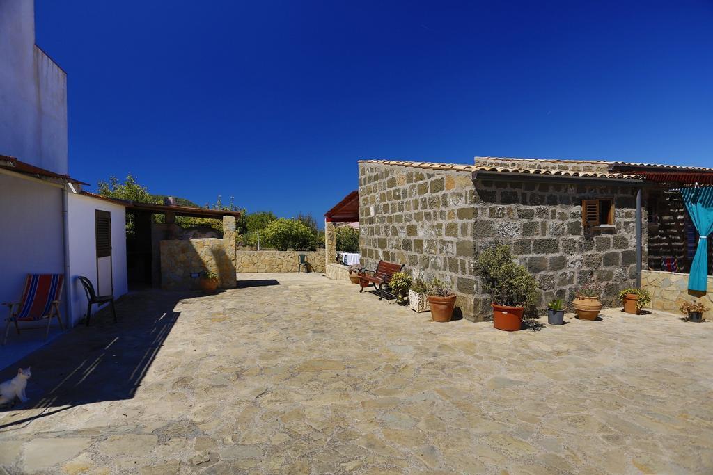 Isola di Ustica Case Vacanze La Cernia Bruna מראה חיצוני תמונה